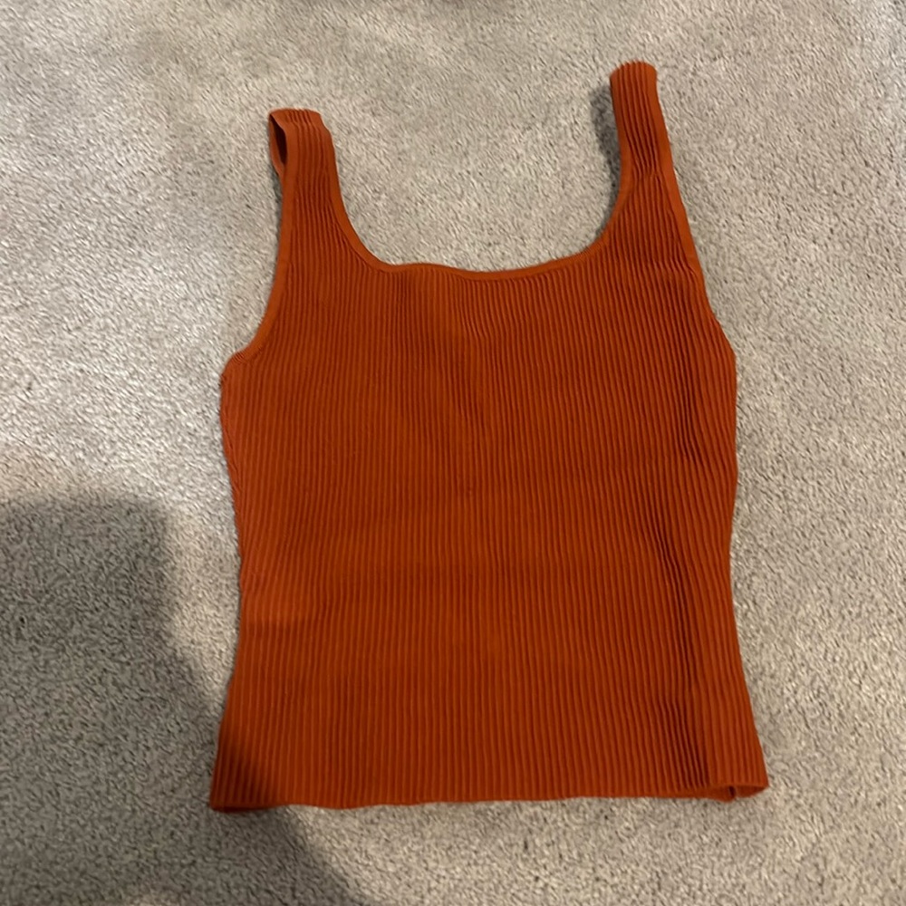 Women’s Aritzia sculpt knit square neck tank